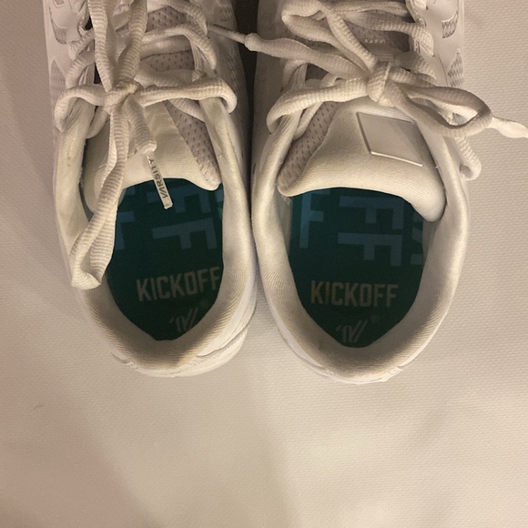 Varsity Kickoff shoe size 9.5 - Picture 6 of 7